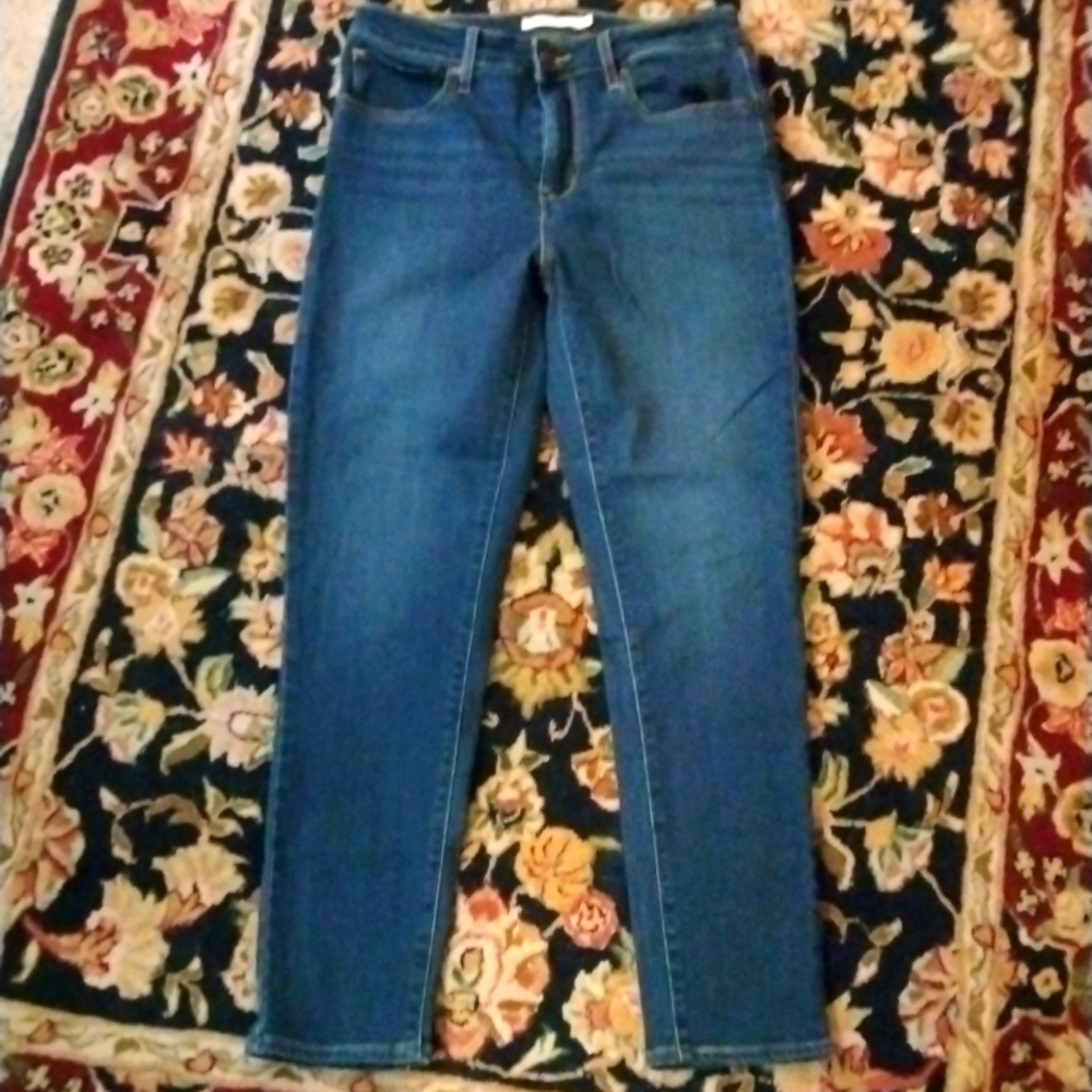 LEVI'S- 721 High Rise Skinny Ankle Size 28